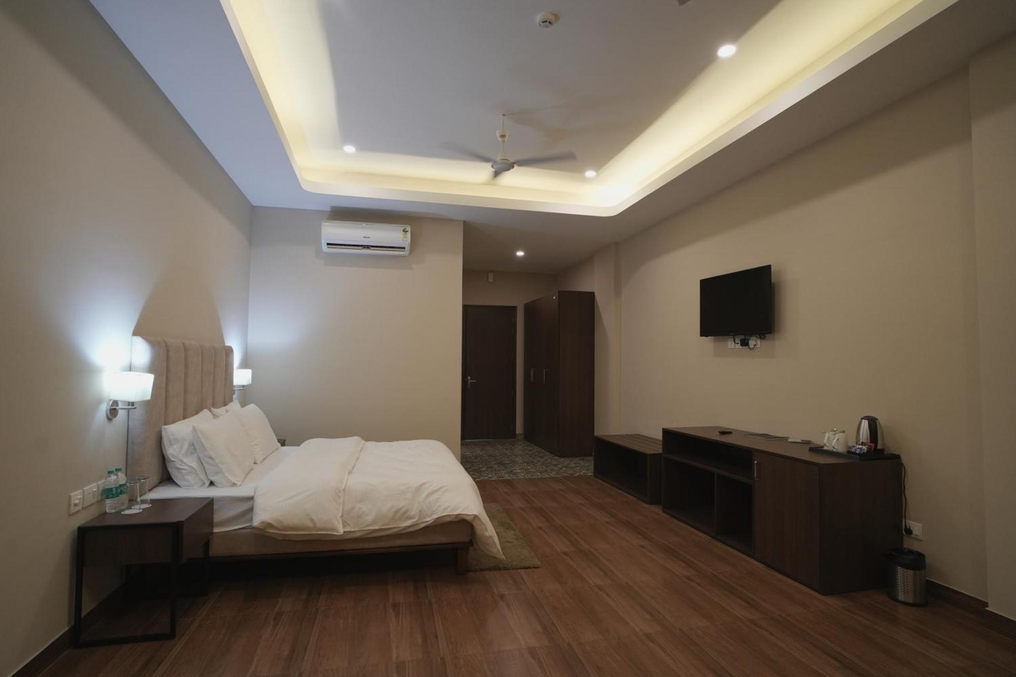 Отель Tdi Club Retreat Sector-110 Mohali Экстерьер фото