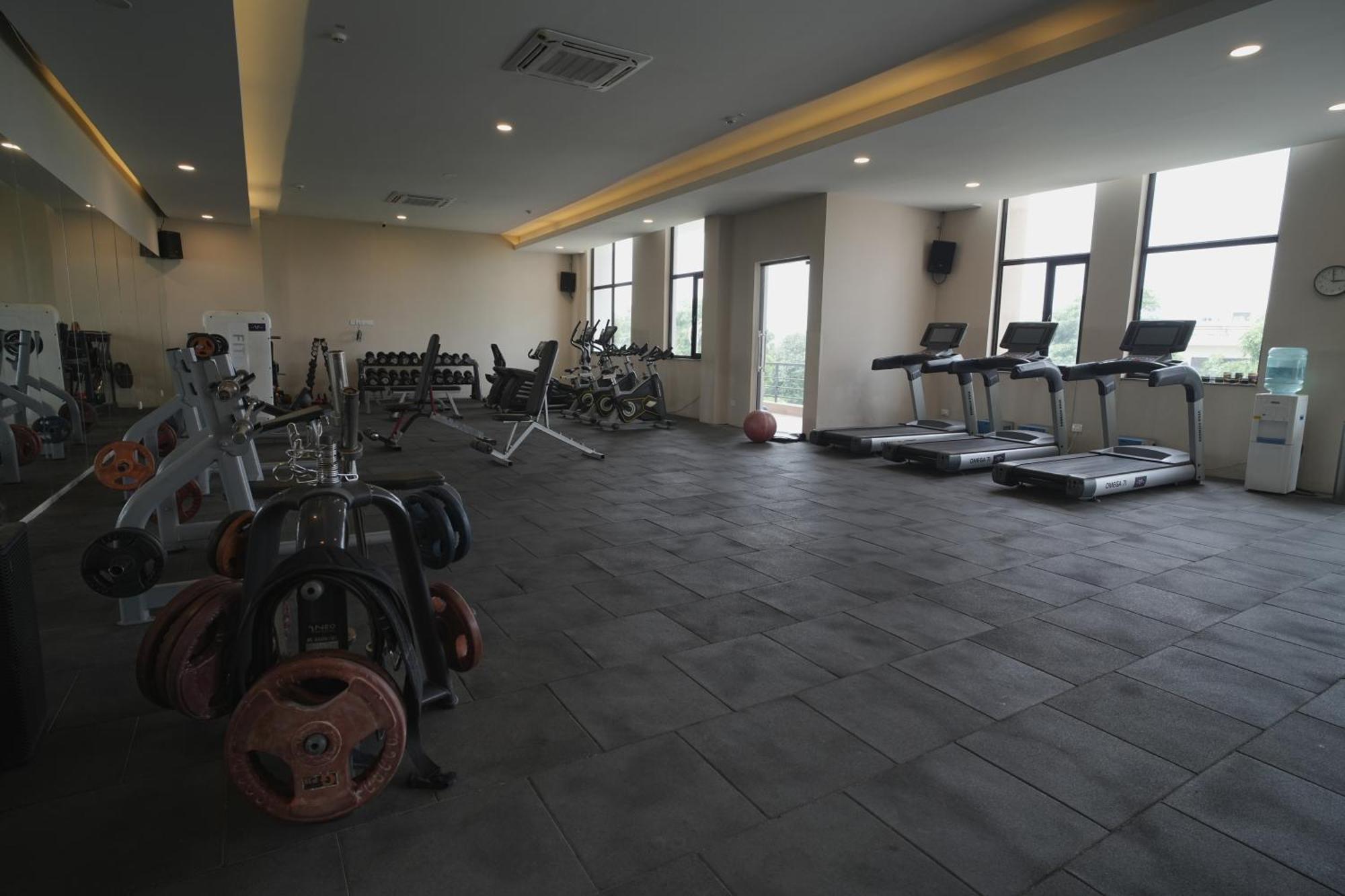 Отель Tdi Club Retreat Sector-110 Mohali Экстерьер фото