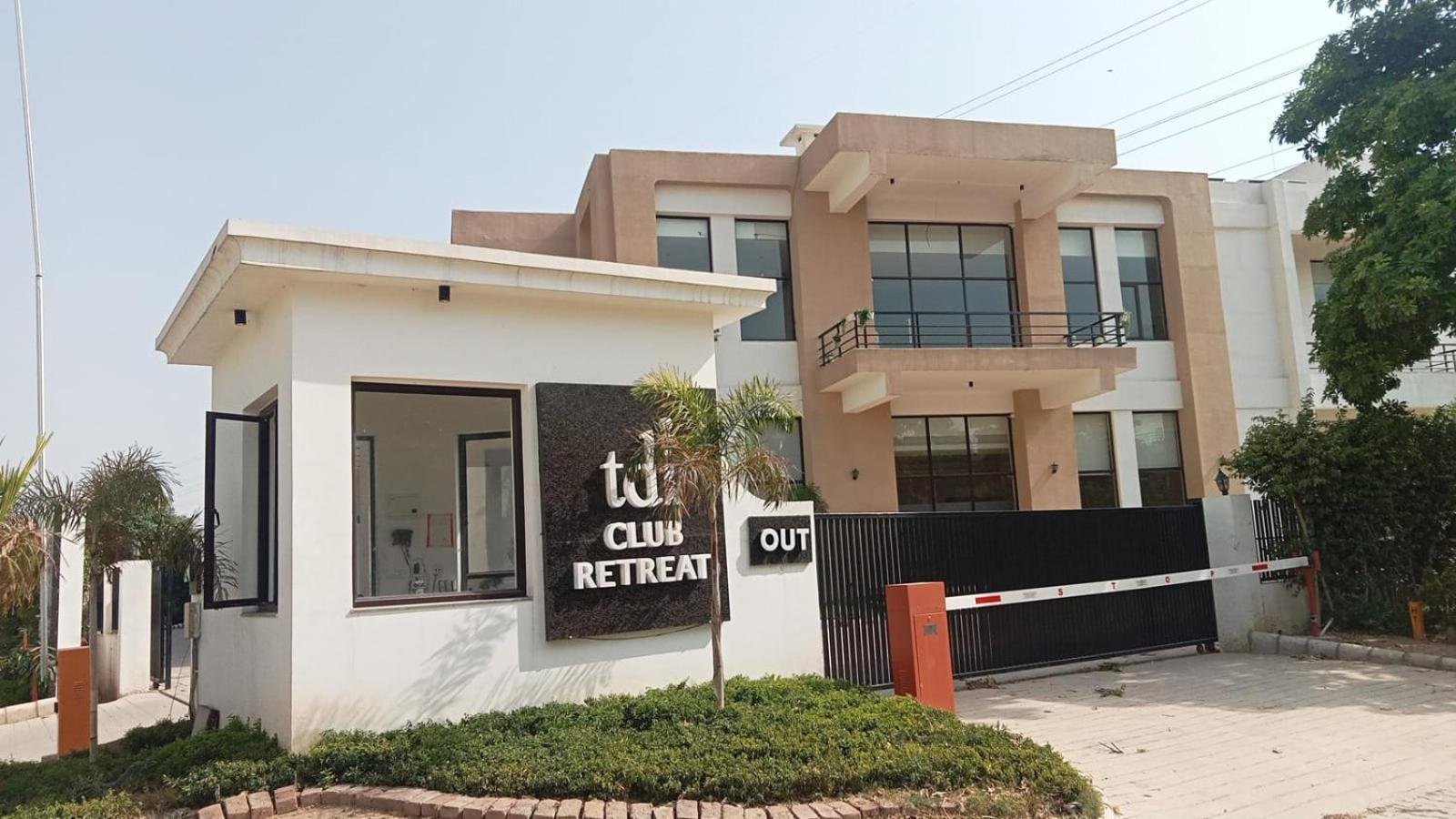 Отель Tdi Club Retreat Sector-110 Mohali Экстерьер фото
